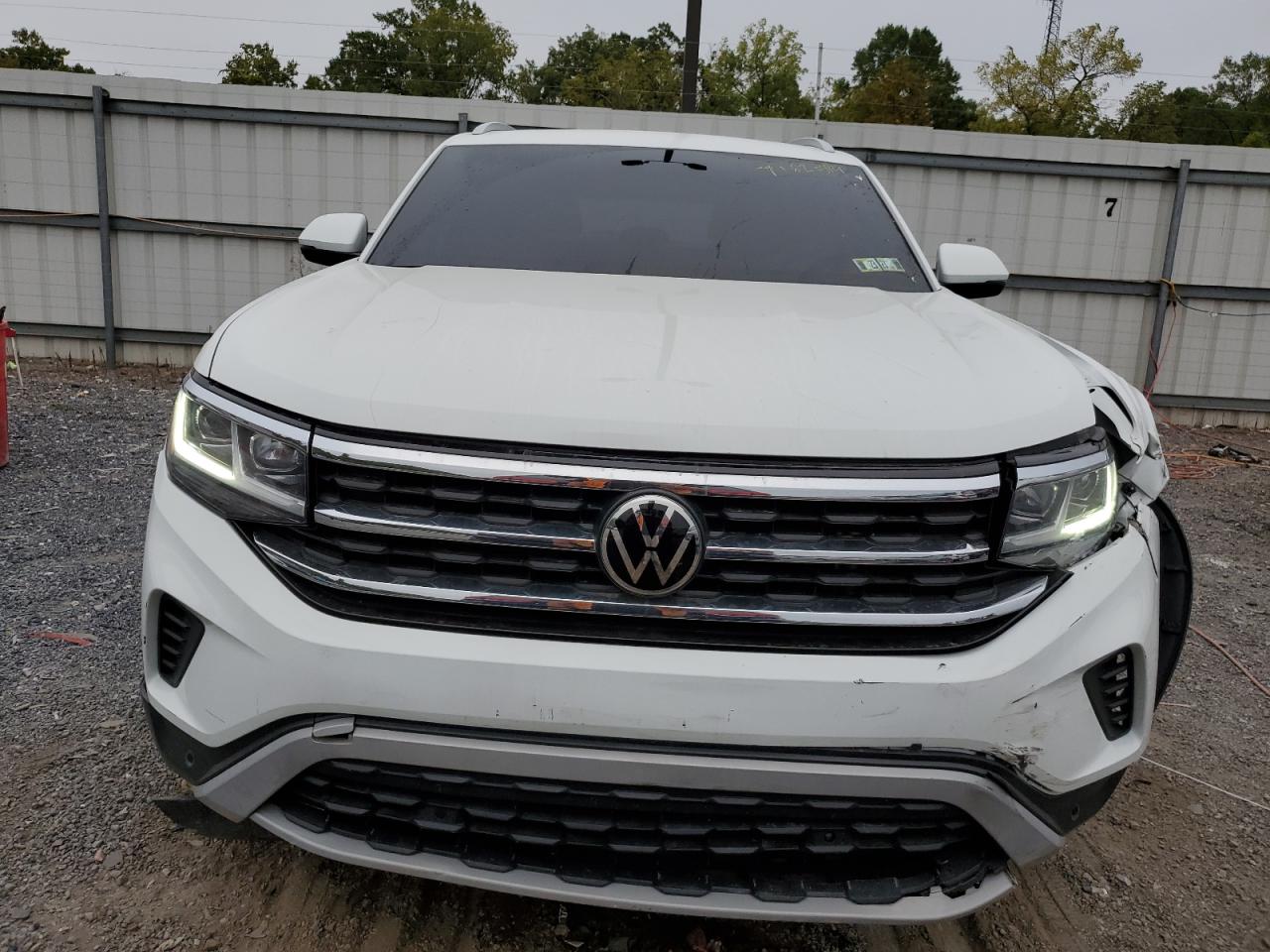 Lot #2843181135 2022 VOLKSWAGEN ATLAS CROS