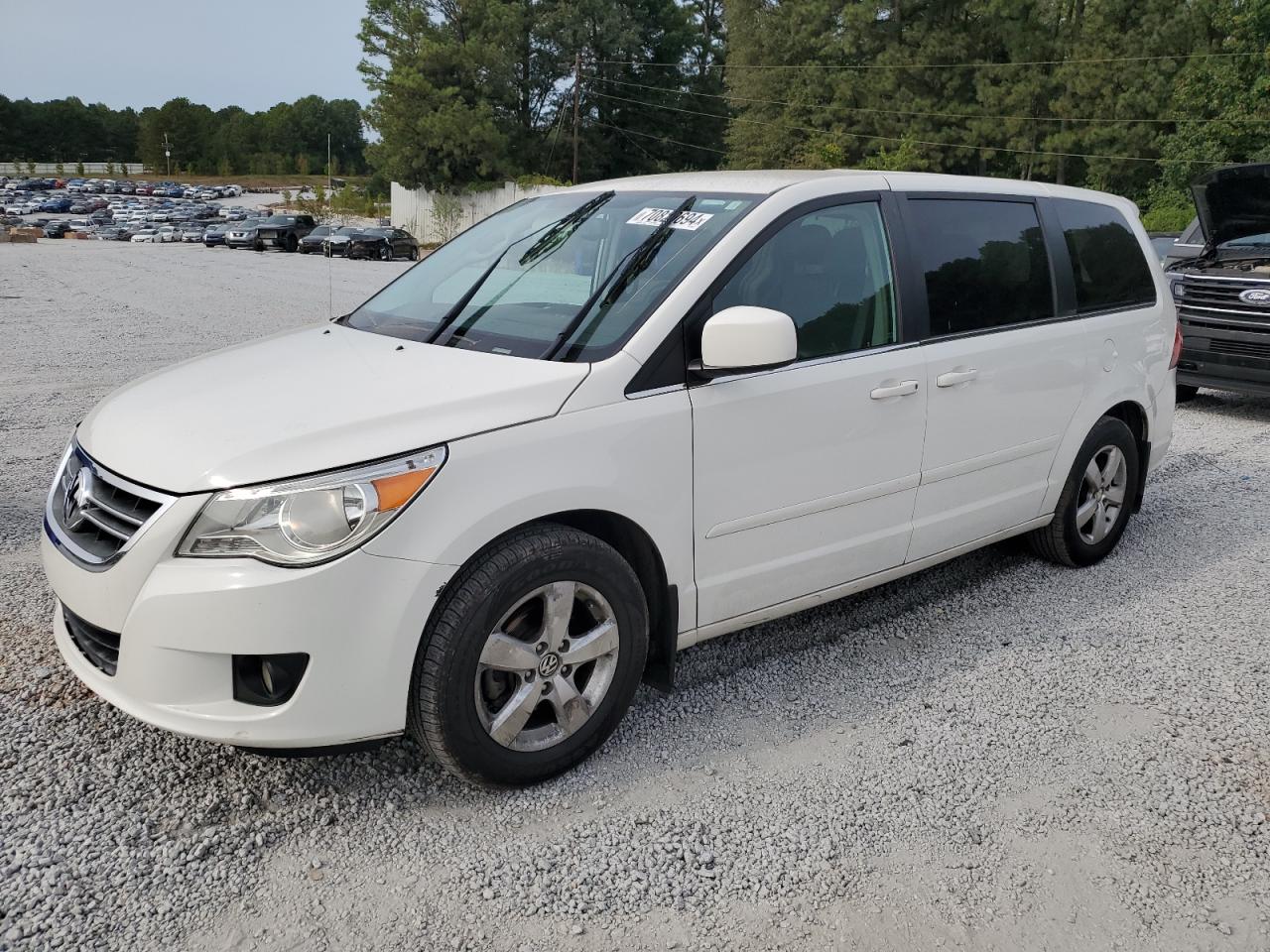 Volkswagen Routan 2010 SE