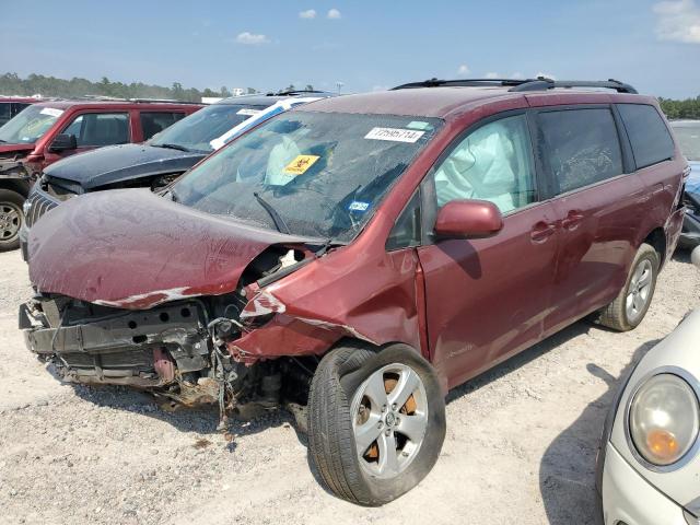 TOYOTA SIENNA LE 2018 burgundy  gas 5TDKZ3DC5JS908611 photo #1
