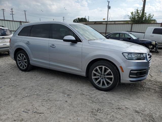 VIN WA1LHAF70JD037201 2018 Audi Q7, Premium Plus no.4