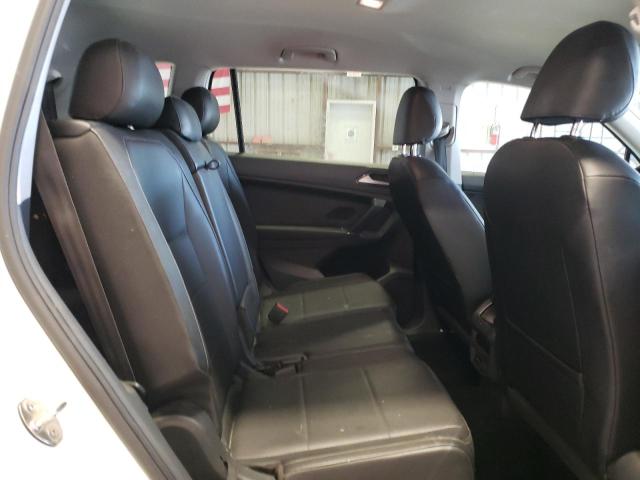 2018 VOLKSWAGEN TIGUAN SE - 3VV3B7AX6JM078407