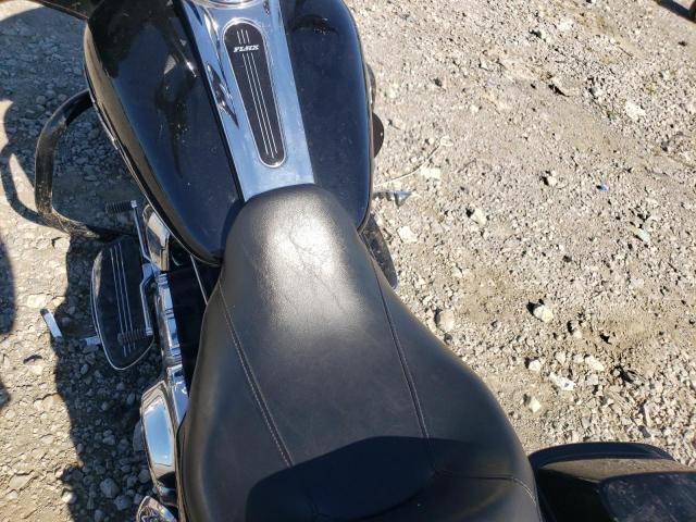 2011 HARLEY-DAVIDSON FLHX - 1HD1KB412BB651617