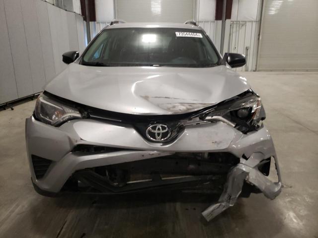 VIN 2T3BFREV9GW412827 2016 Toyota RAV4, LE no.5