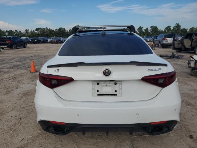 VIN ZARFAMBNXN7664785 2022 Alfa Romeo Giulia, Super no.6