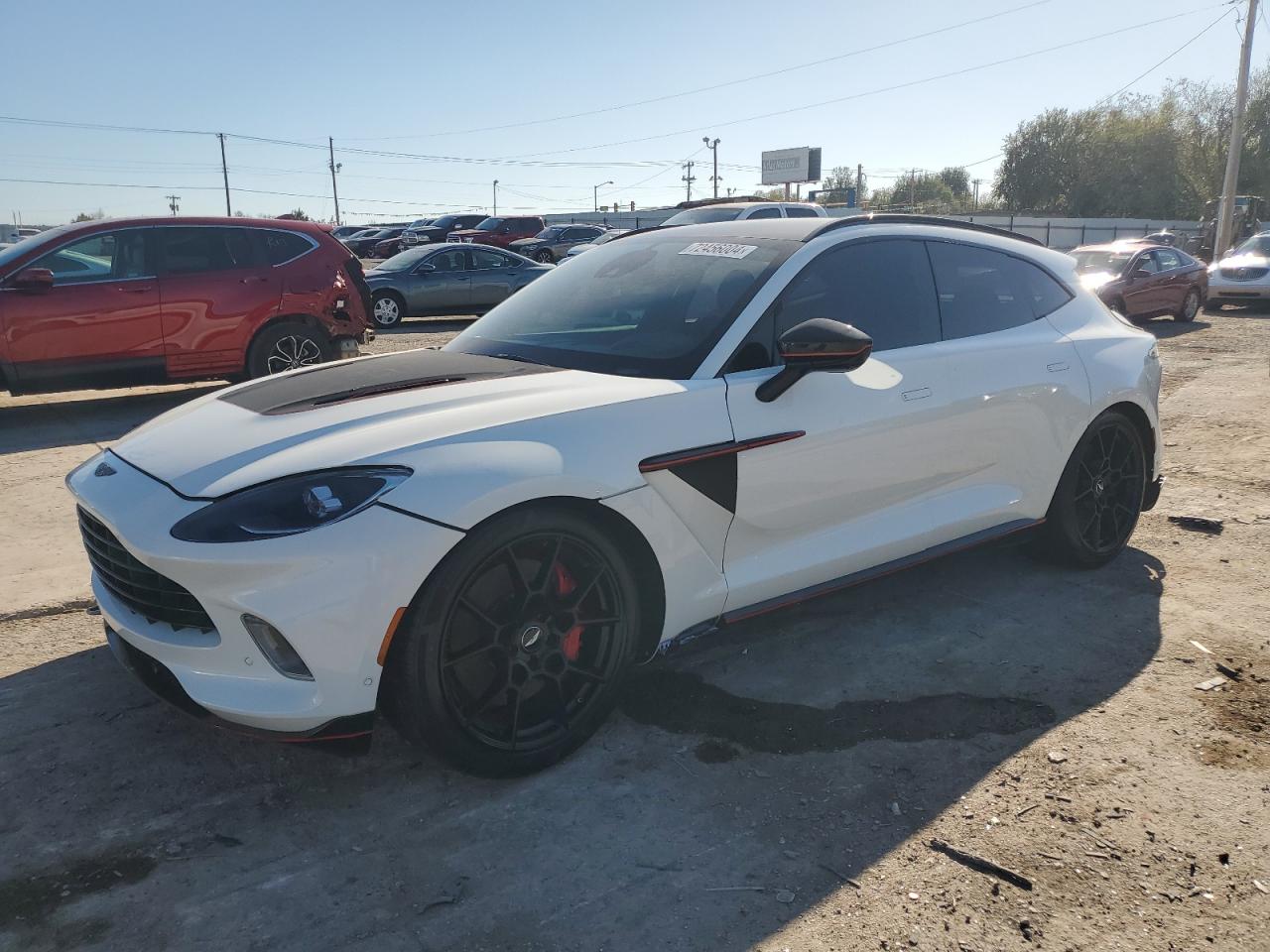 Aston Martin DBX 2021 AM8