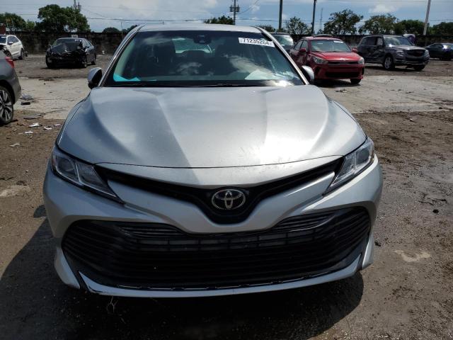 VIN 4T1B11HK0JU106973 2018 Toyota Camry, L no.5