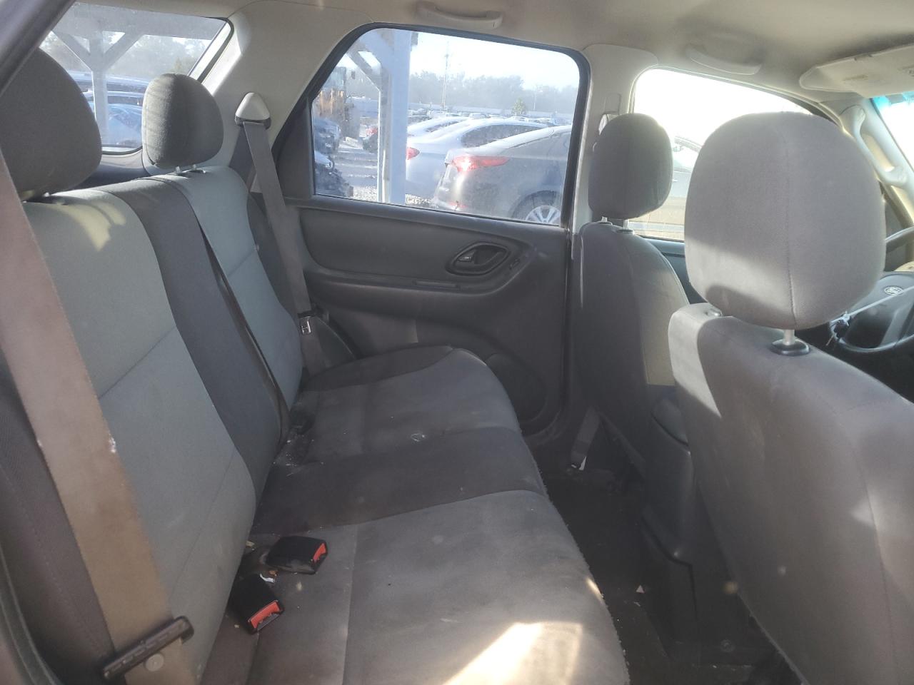 Lot #2872165755 2004 FORD ESCAPE XLS