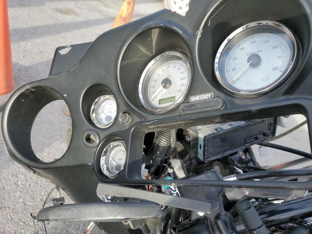 2011 HARLEY-DAVIDSON FLHX - 1HD1KB415BB616019