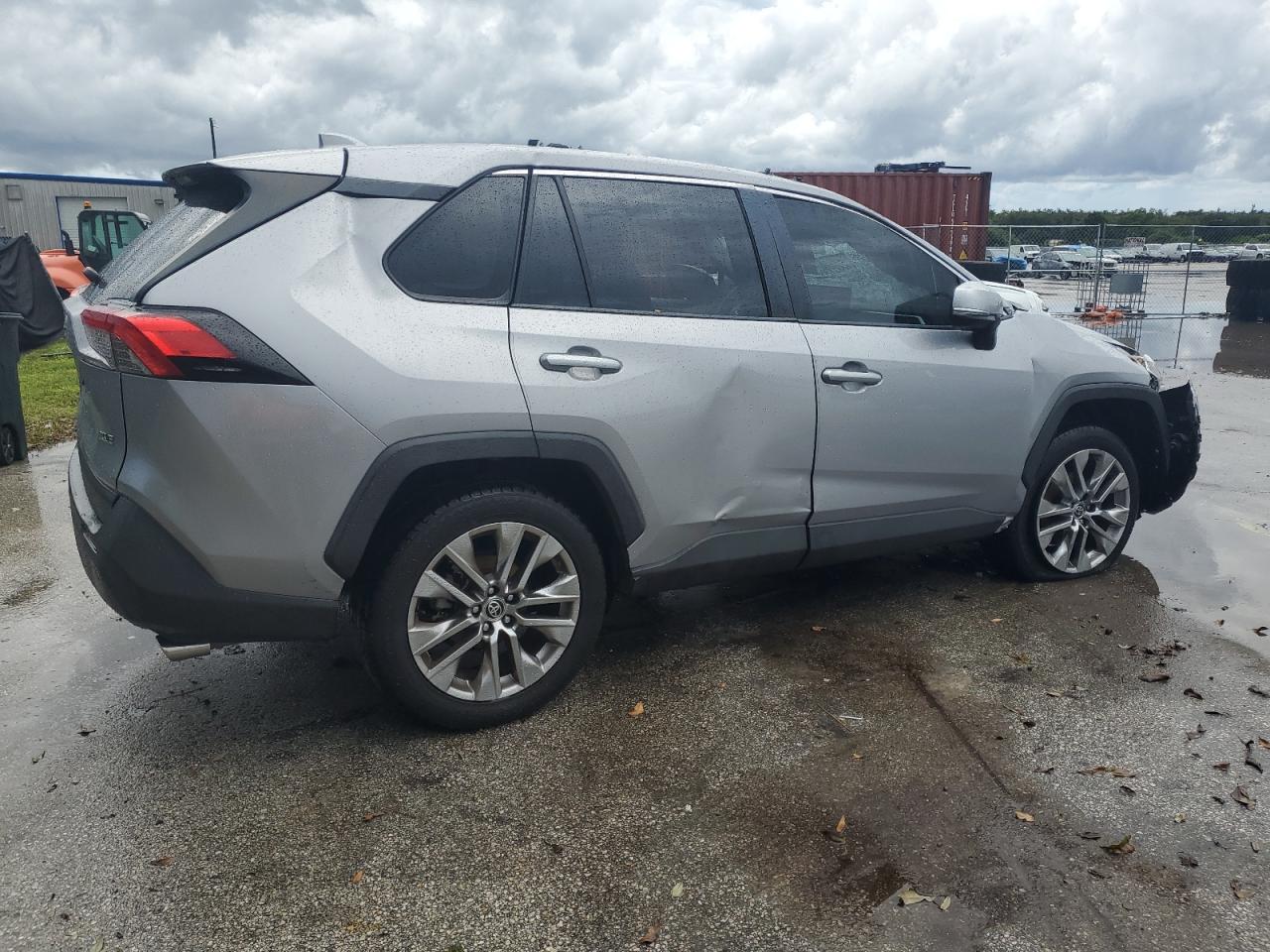 Lot #2914214135 2020 TOYOTA RAV4 XLE P