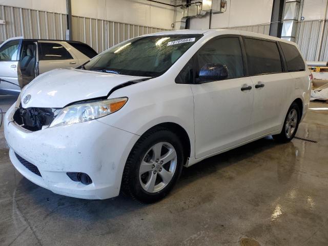 2012 TOYOTA SIENNA 2012