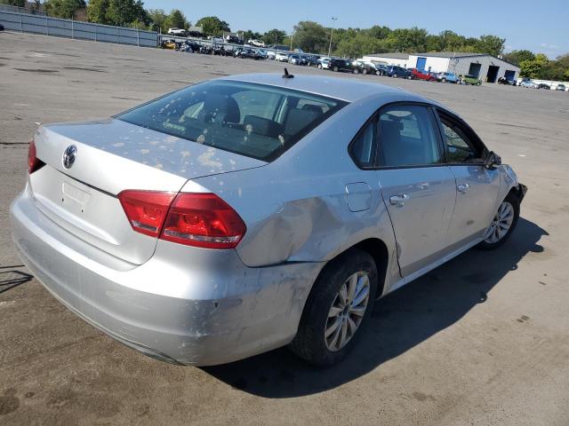 VIN 1VWAP7A30DC035558 2013 Volkswagen Passat, S no.3