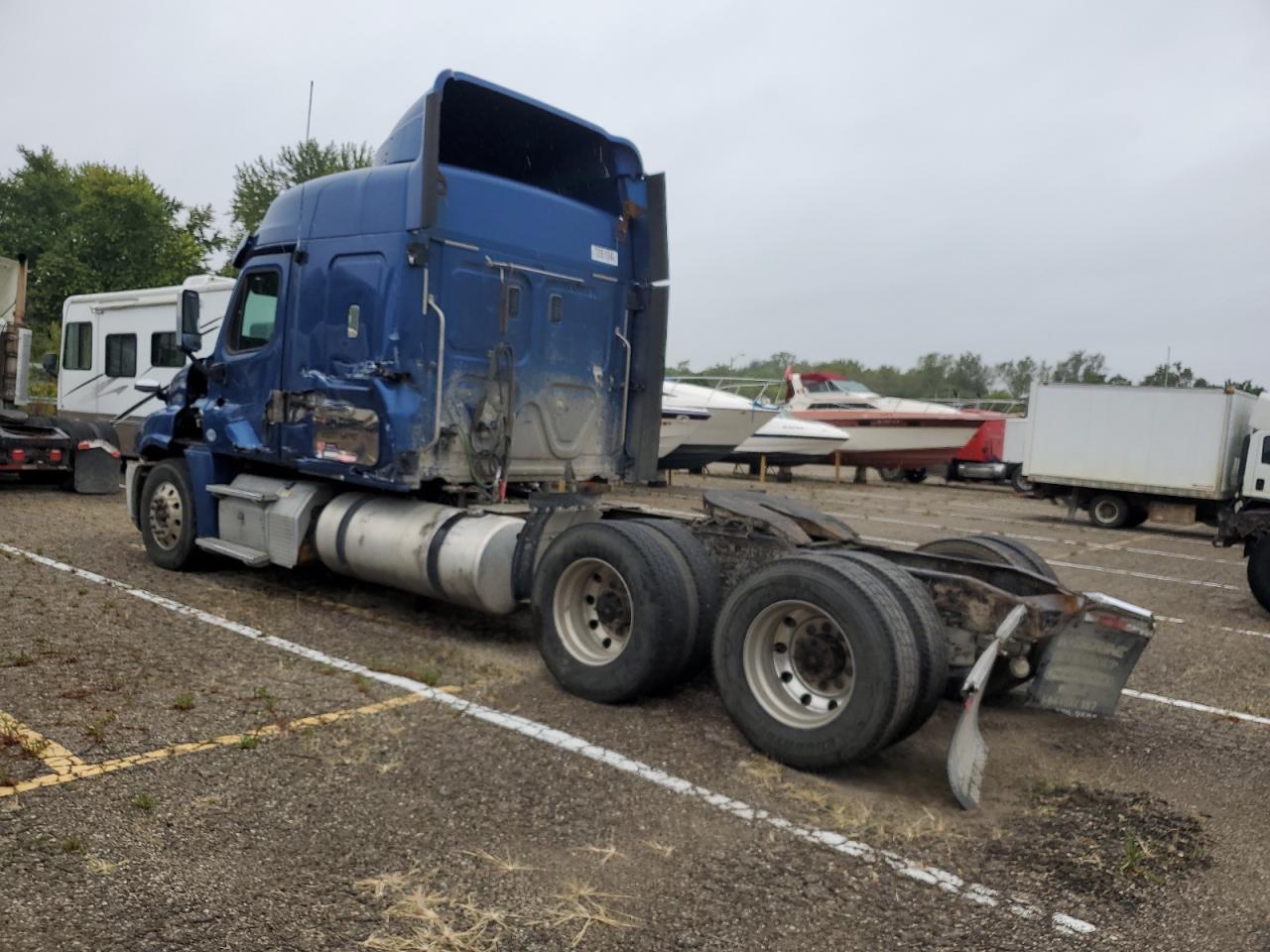 Lot #2886216610 2013 FREIGHTLINER CASCADIA 1