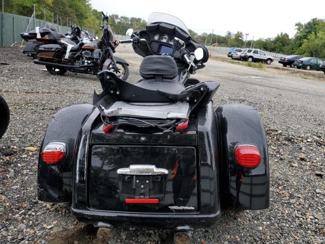 2021 HARLEY-DAVIDSON FLHTCUTG - 1HD1MAF18MB858243