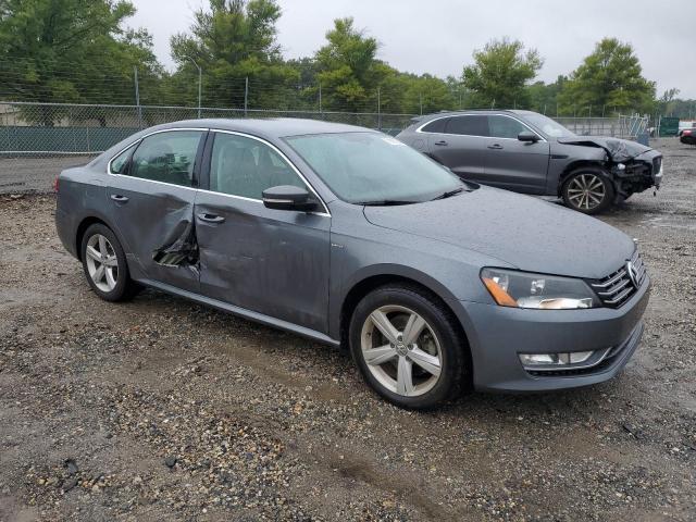 2015 VOLKSWAGEN PASSAT S - 1VWAS7A33FC122193