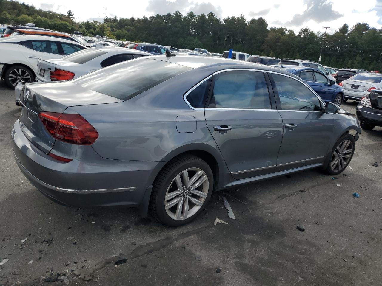 Lot #2928138395 2017 VOLKSWAGEN PASSAT SE