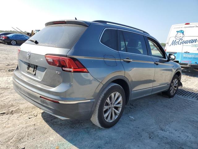 VIN 3VV3B7AX8JM137814 2018 Volkswagen Tiguan, SE no.3