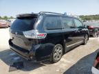 TOYOTA SIENNA SE photo