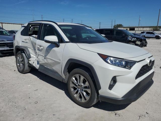 VIN 2T3C1RFV1MW147916 2021 Toyota RAV4, Xle Premium no.4