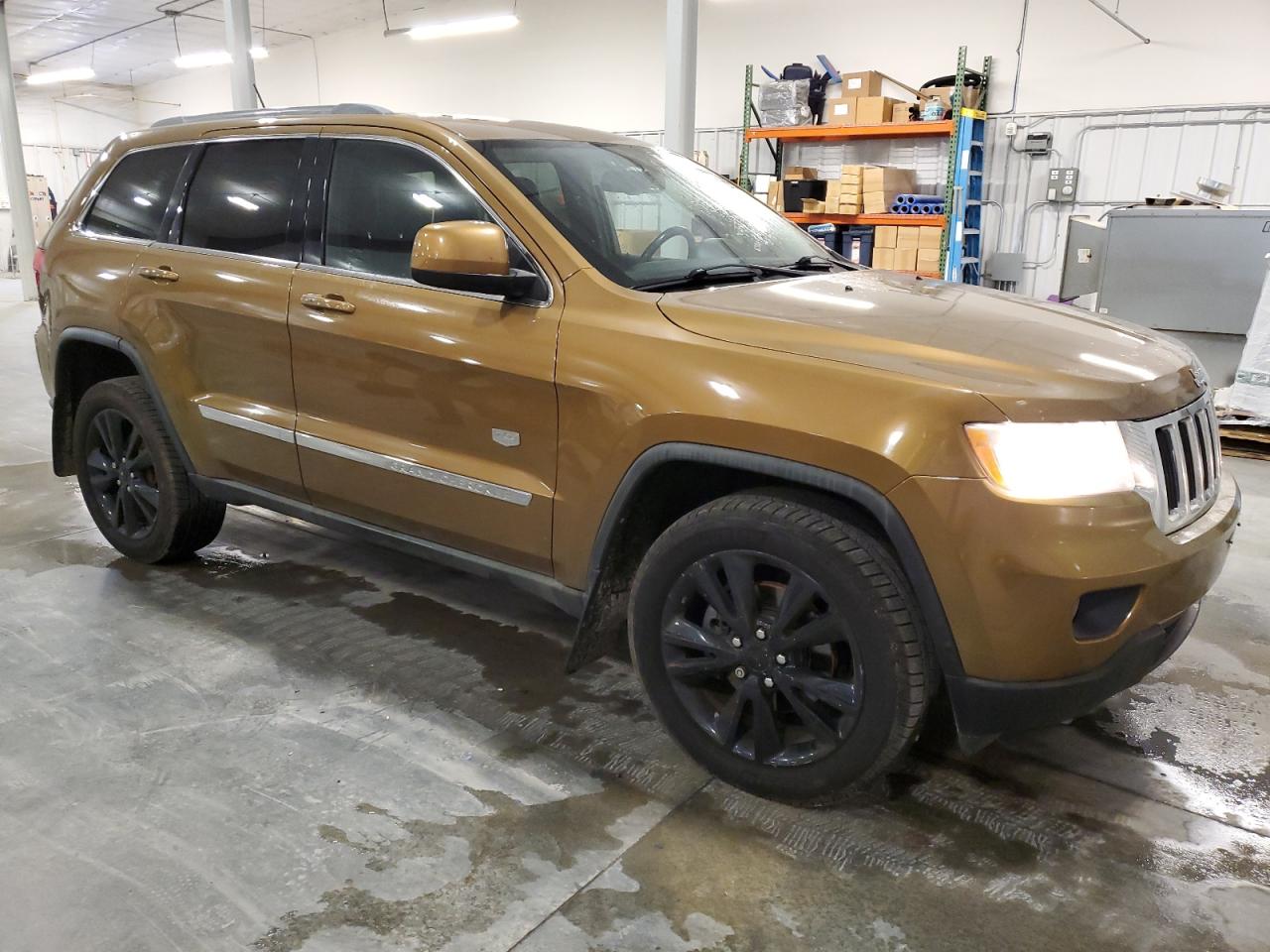 2011 Jeep GRAND CHER, LAREDO