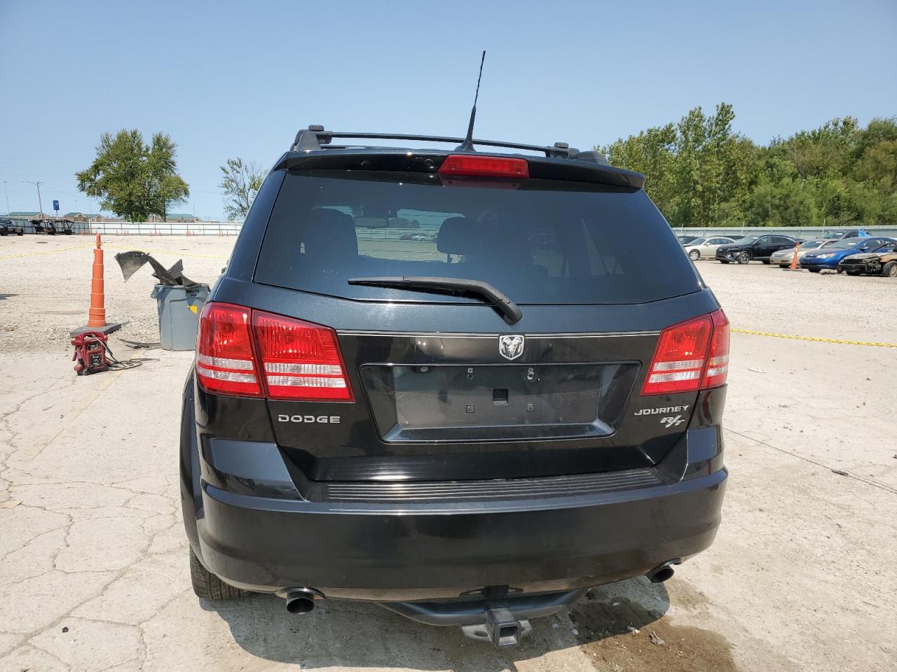 Lot #2907359020 2010 DODGE JOURNEY R/