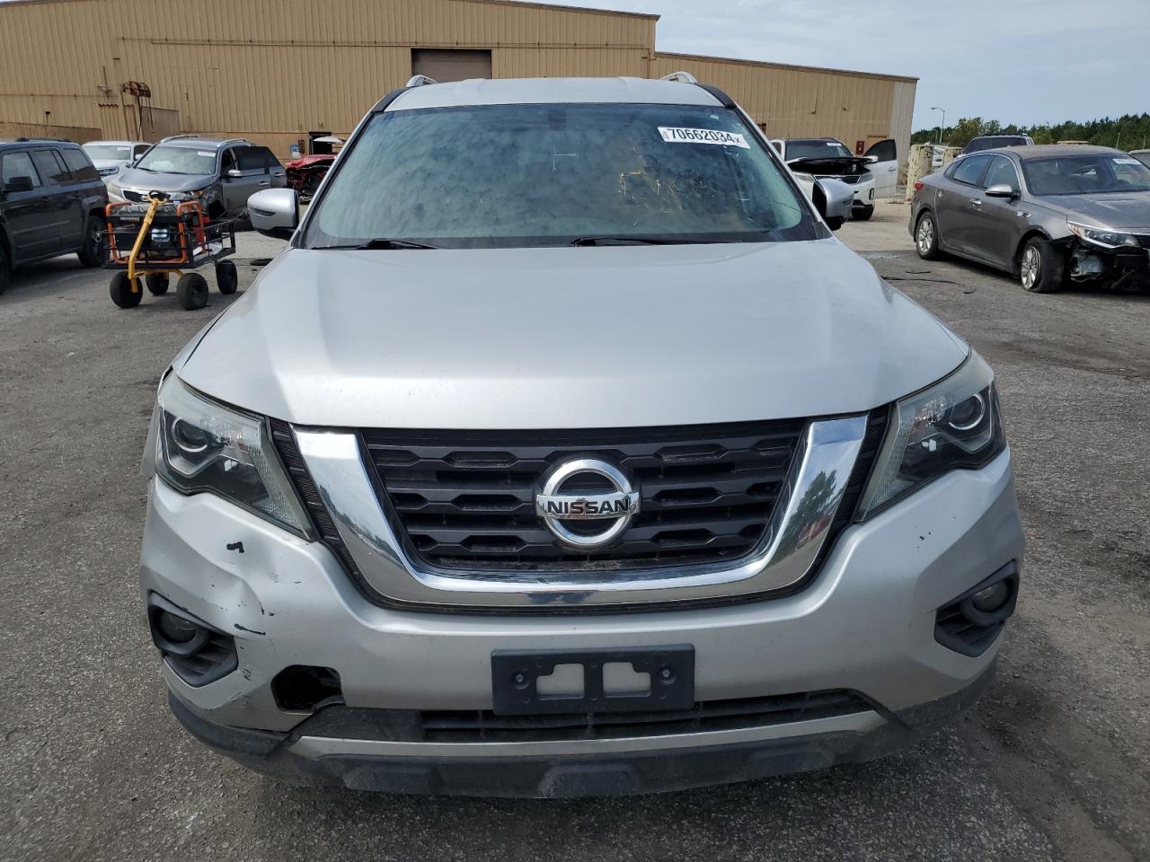 Lot #2835401019 2017 NISSAN PATHFINDER