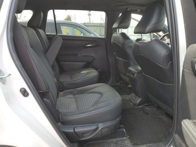 VIN 5TDKDRBH9PS017942 2023 Toyota Highlander, L no.11