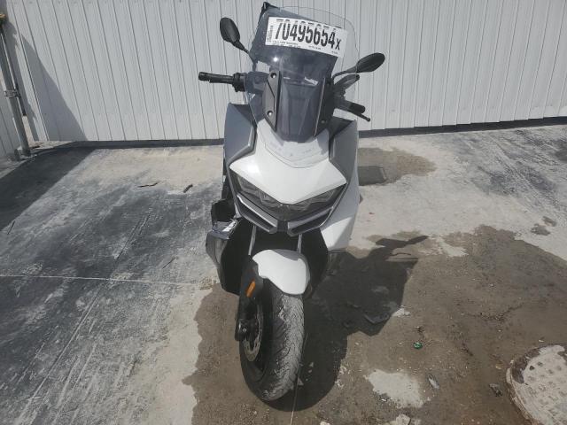 BMW C 400 GT 2024 white  gas WB40C6307RS922658 photo #3