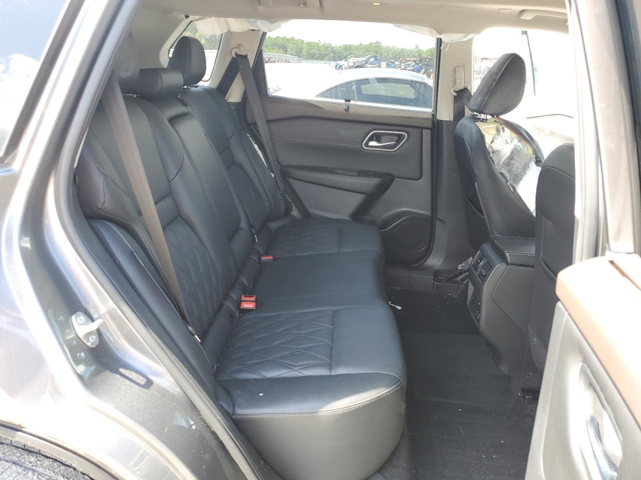 NISSAN ROGUE PLATINUM