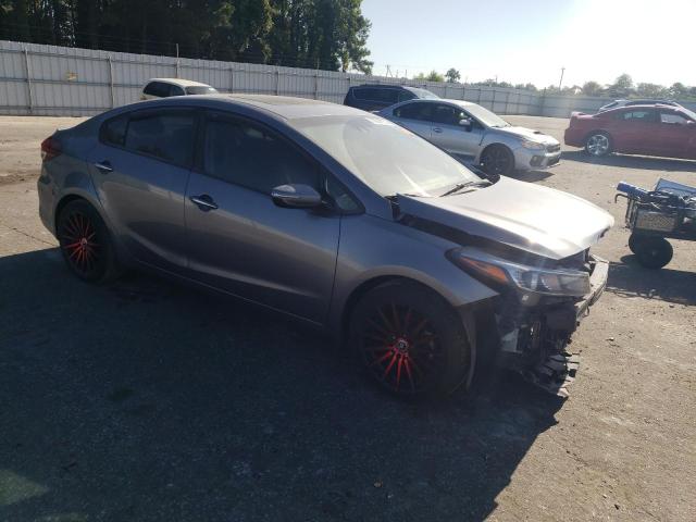 VIN 3KPFL4A70JE267099 2018 KIA Forte, LX no.4