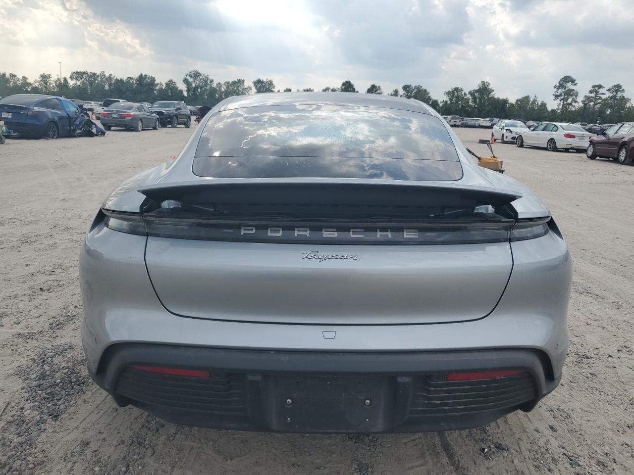 Lot #2859388972 2021 PORSCHE TAYCAN