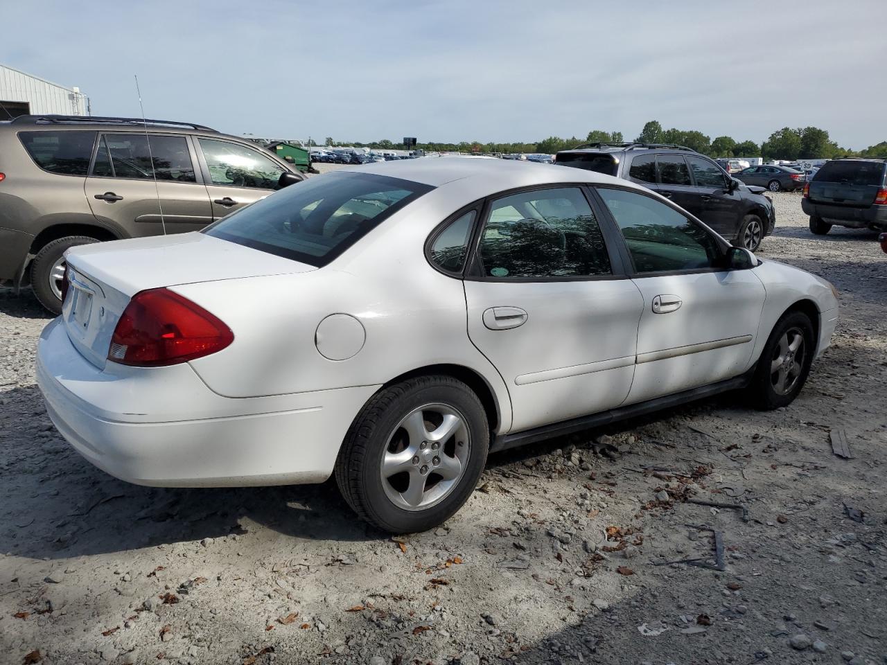 Lot #2807032805 2001 FORD TAURUS SES