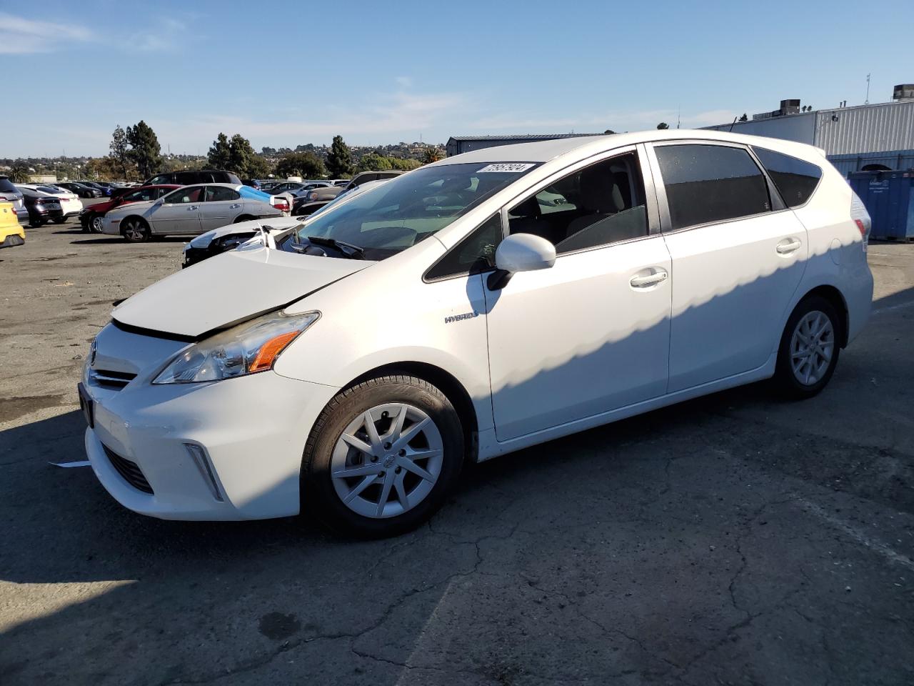 Toyota Prius V 2012 ZVW41L