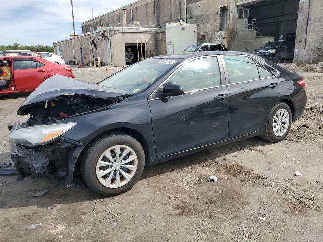 VIN 4T4BF1FKXFR454992 2015 Toyota Camry, LE no.1