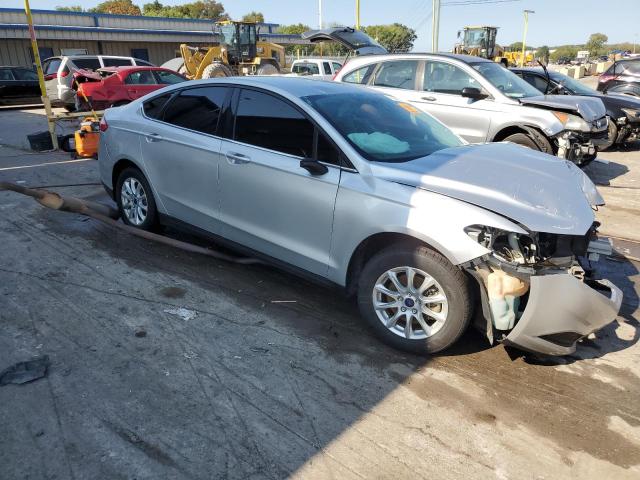 VIN 3FA6P0G72GR323880 2016 Ford Fusion, S no.4