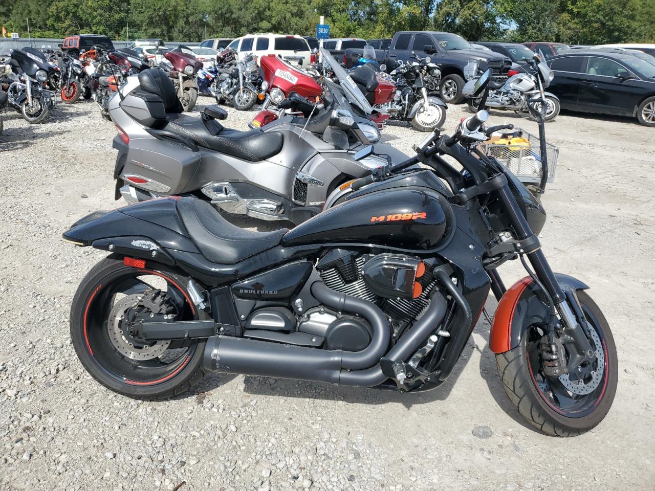 Suzuki Boulevard M109R B.O.S.S.(VZR1800BZL8) 2018 L6