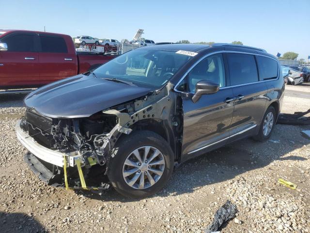 VIN 2C4RC1BG0JR128714 2018 Chrysler Pacifica, Touri... no.1