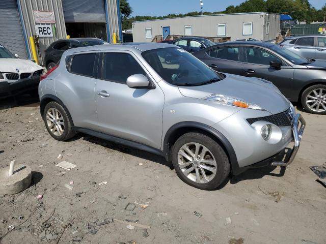 VIN JN8AF5MV0ET360661 2014 Nissan Juke, S no.4