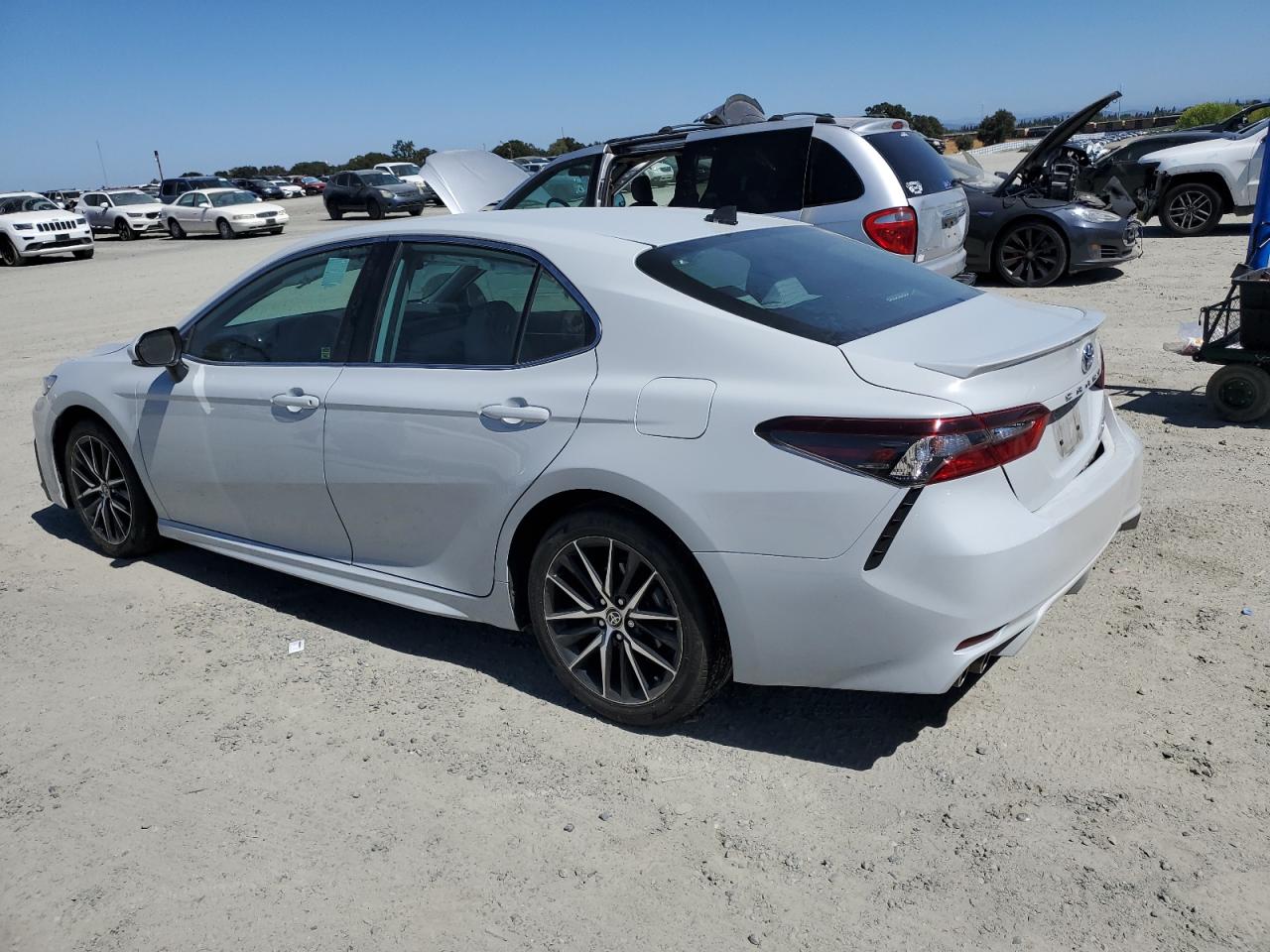 Lot #3024938427 2022 TOYOTA CAMRY NIGH