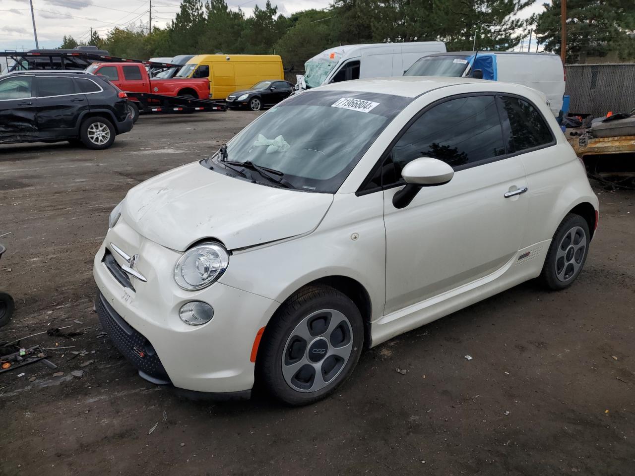 Lot #2936157296 2017 FIAT 500 ELECTR