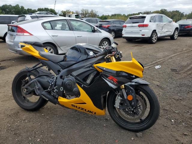 SUZUKI GSX-R750 2017 yellow  gas JS1GR7MA4H2100886 photo #1