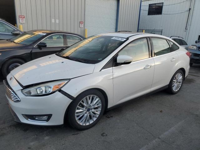 VIN 1FADP3J2XFL222329 2015 Ford Focus, Titanium no.1