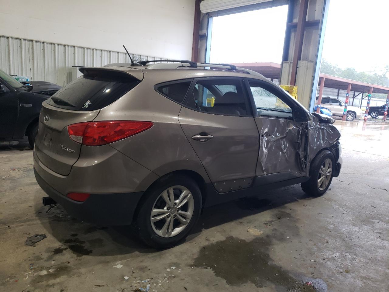 Lot #2855639178 2012 HYUNDAI TUCSON GLS