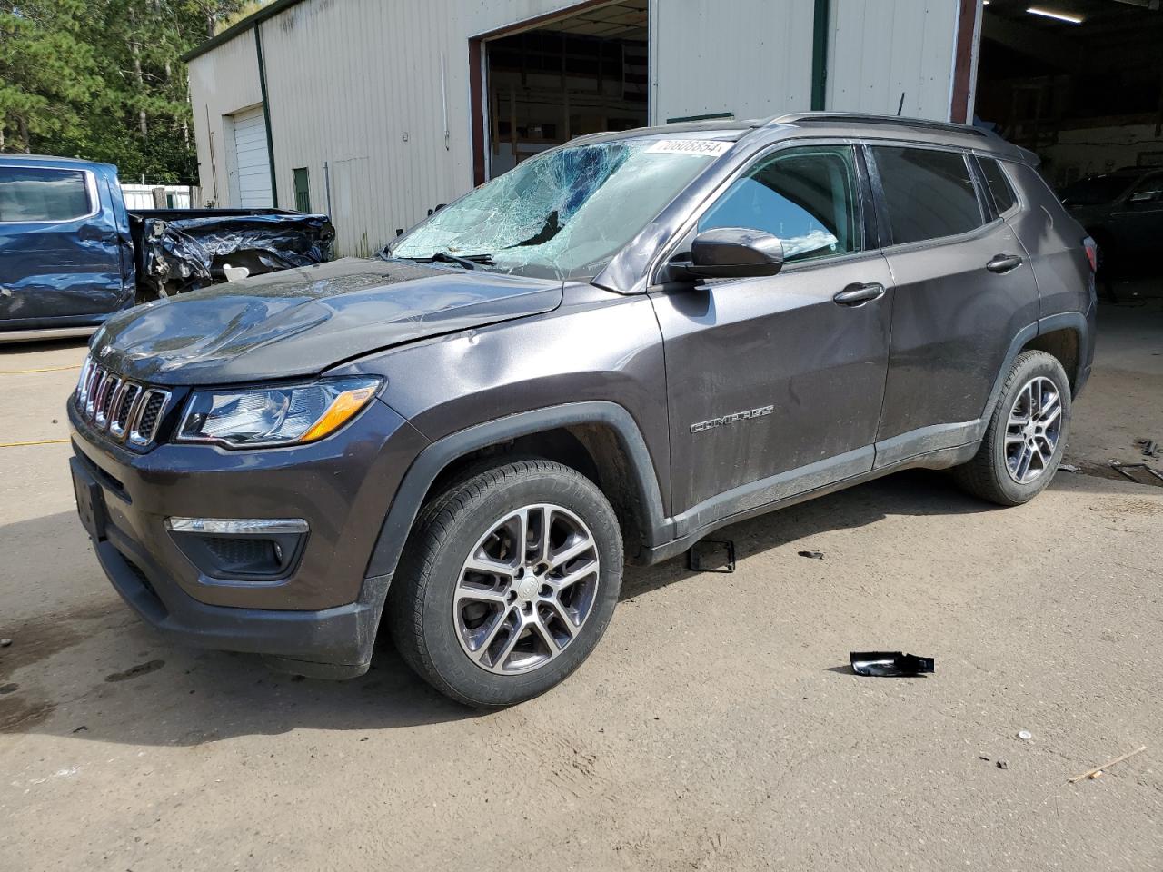 Lot #2989202799 2017 JEEP COMPASS LA