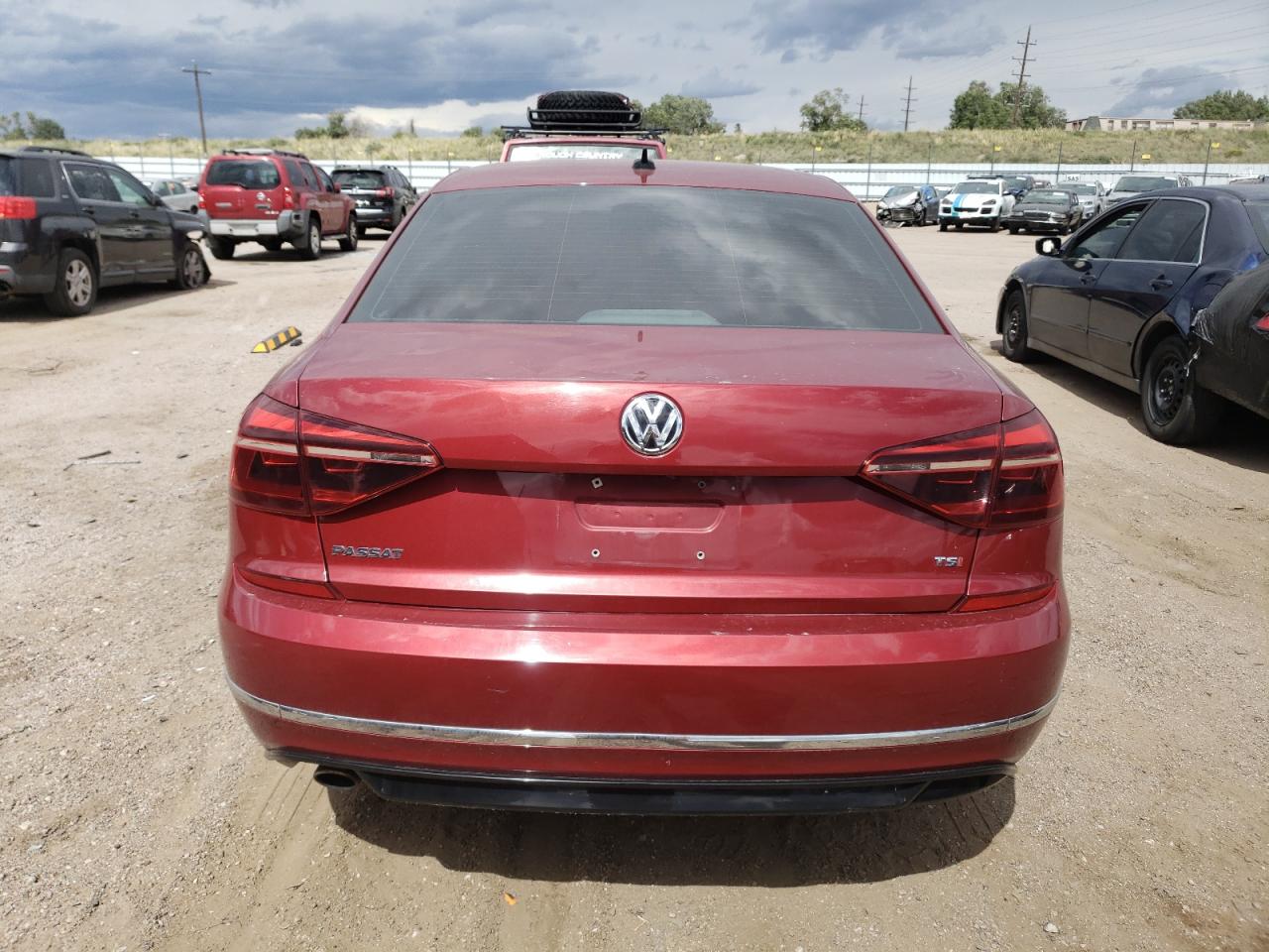 Lot #3024670593 2018 VOLKSWAGEN PASSAT S