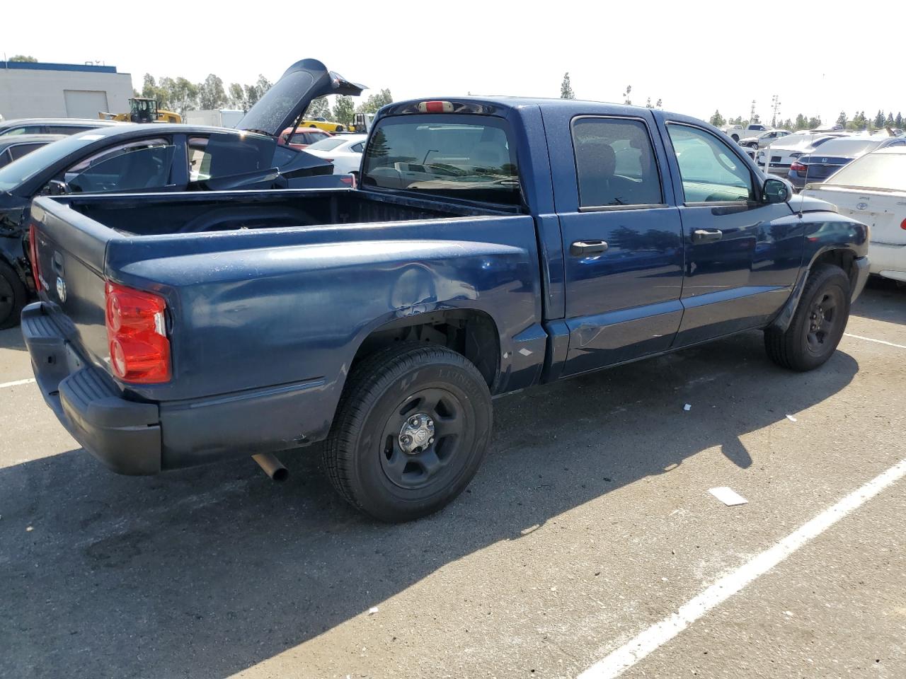 Lot #2962332999 2005 DODGE DAKOTA QUA