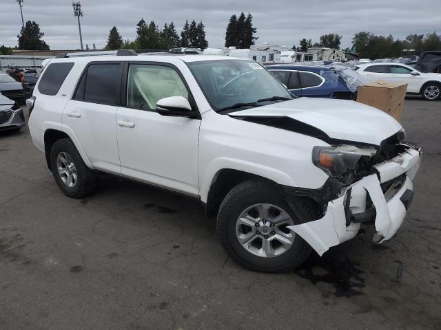 2019 TOYOTA 4RUNNER SR - JTEBU5JR4K5611304