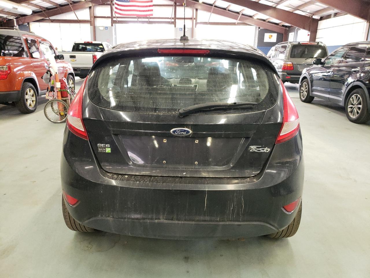 Lot #2840789427 2011 FORD FIESTA SES