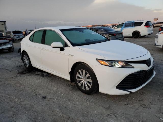 VIN 4T1B31HK6JU001946 2018 Toyota Camry, LE no.4