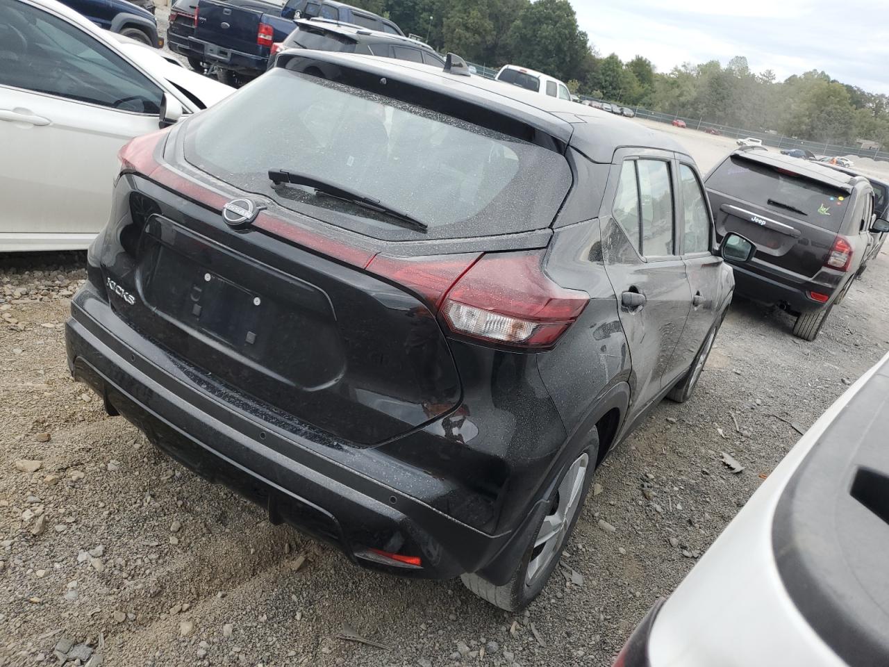 Lot #2879138000 2023 NISSAN KICKS S