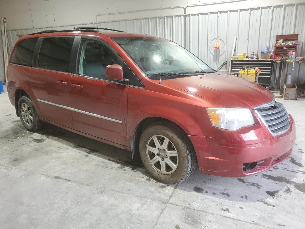 Lot #3005591291 2010 CHRYSLER TOWN & COU